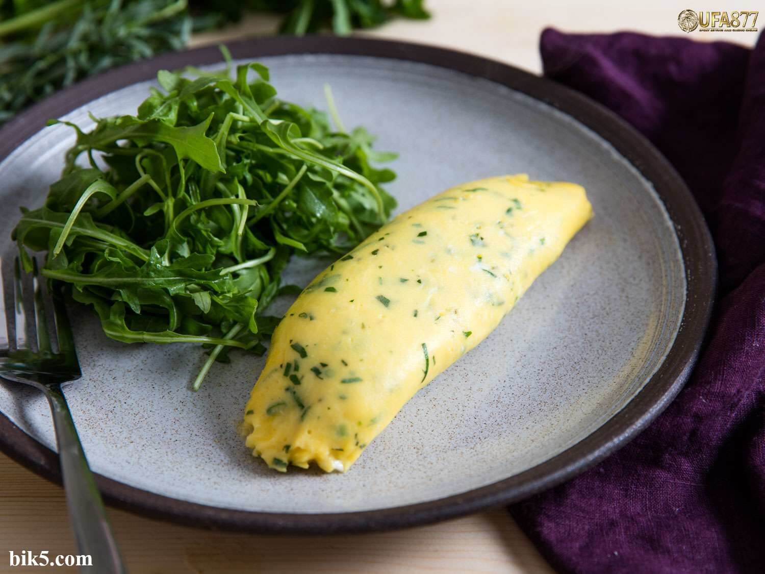 FRENCH OMELETTE WITH HERBS post thumbnail image