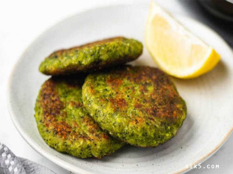 Pan-Fried Broccoli Fritters